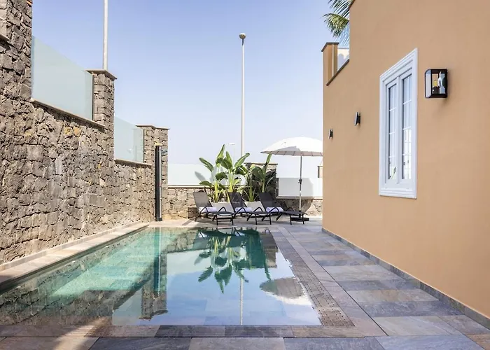 Zafiro Piscina Climatizada Jacuzzi Barbacoa Vistas Al Mar Willa La Orotava