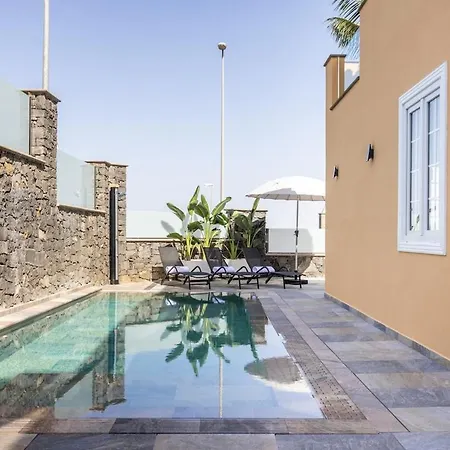 Zafiro Piscina Climatizada Jacuzzi Barbacoa Vistas Al Mar 别墅 拉奥罗塔瓦